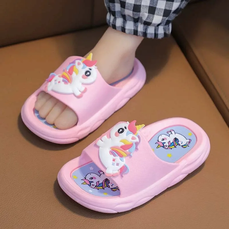 Children\'s slippers Girls cool cute little Pegasus slippers home indoor non-slip bath outdoor