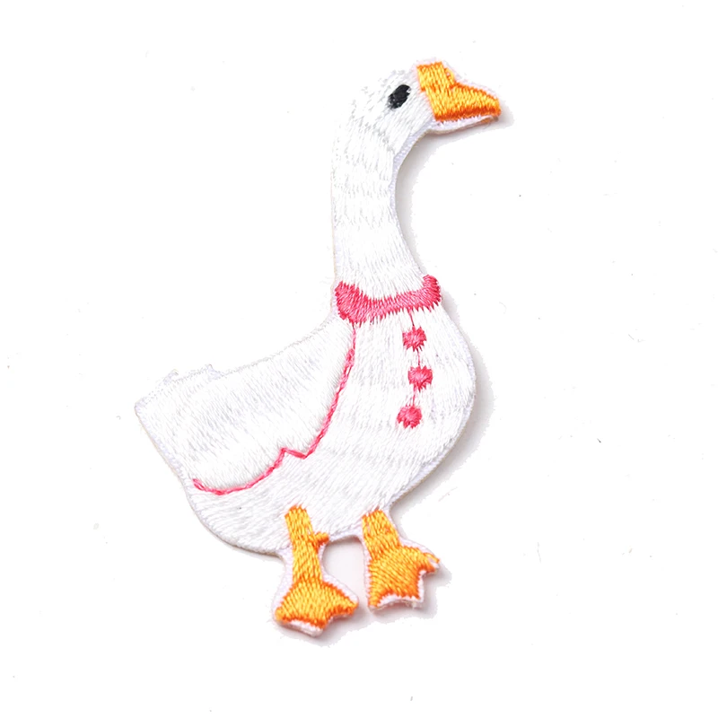 Big White Goose Size: 5.5x3.3cm patch ricamo Applique stiratura forniture per cucire distintivi decorativi per abbigliamento