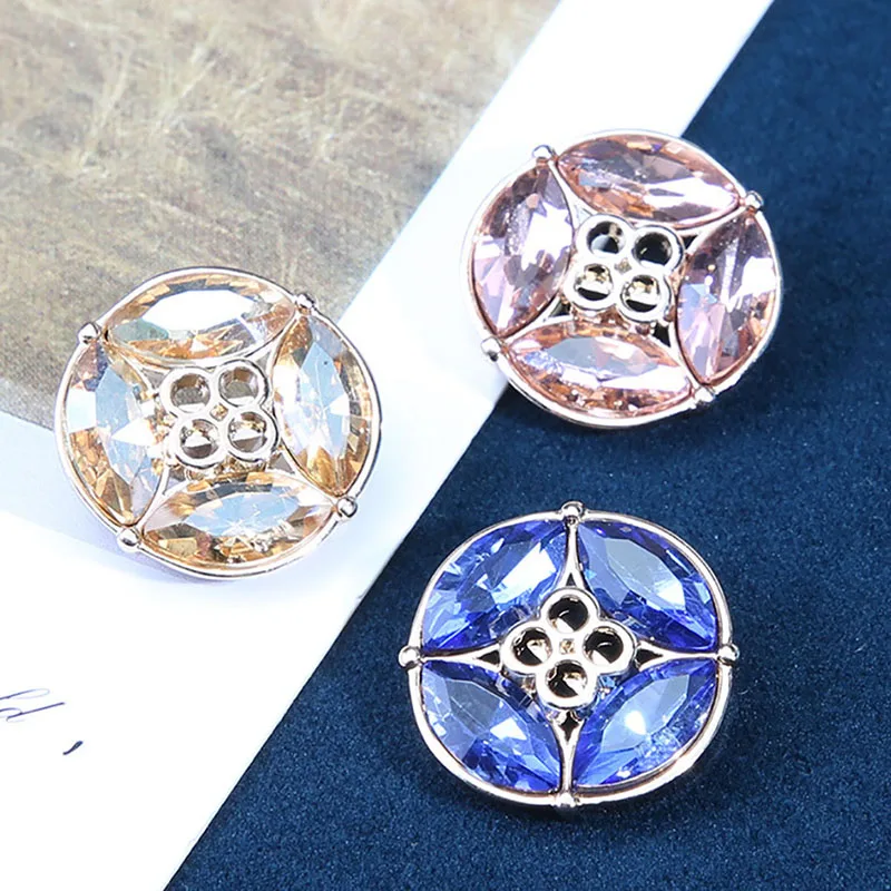 Fourleaf Clover Buttons with Crystal Decoration for Women\'s Clothing Chic Crystal Inlaid Button Versatile Clothing Decoration