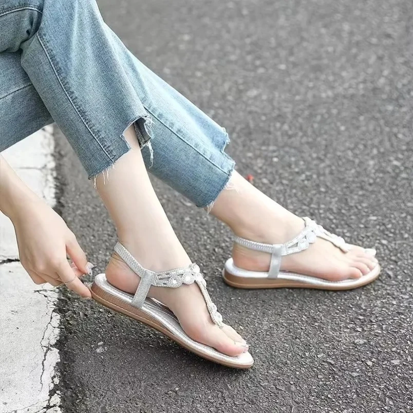 

2023 летние женские босоножки на танкетке 3 см на низком каблуке, женские легкие удобные праздничные женские туфли с блестящими цветами