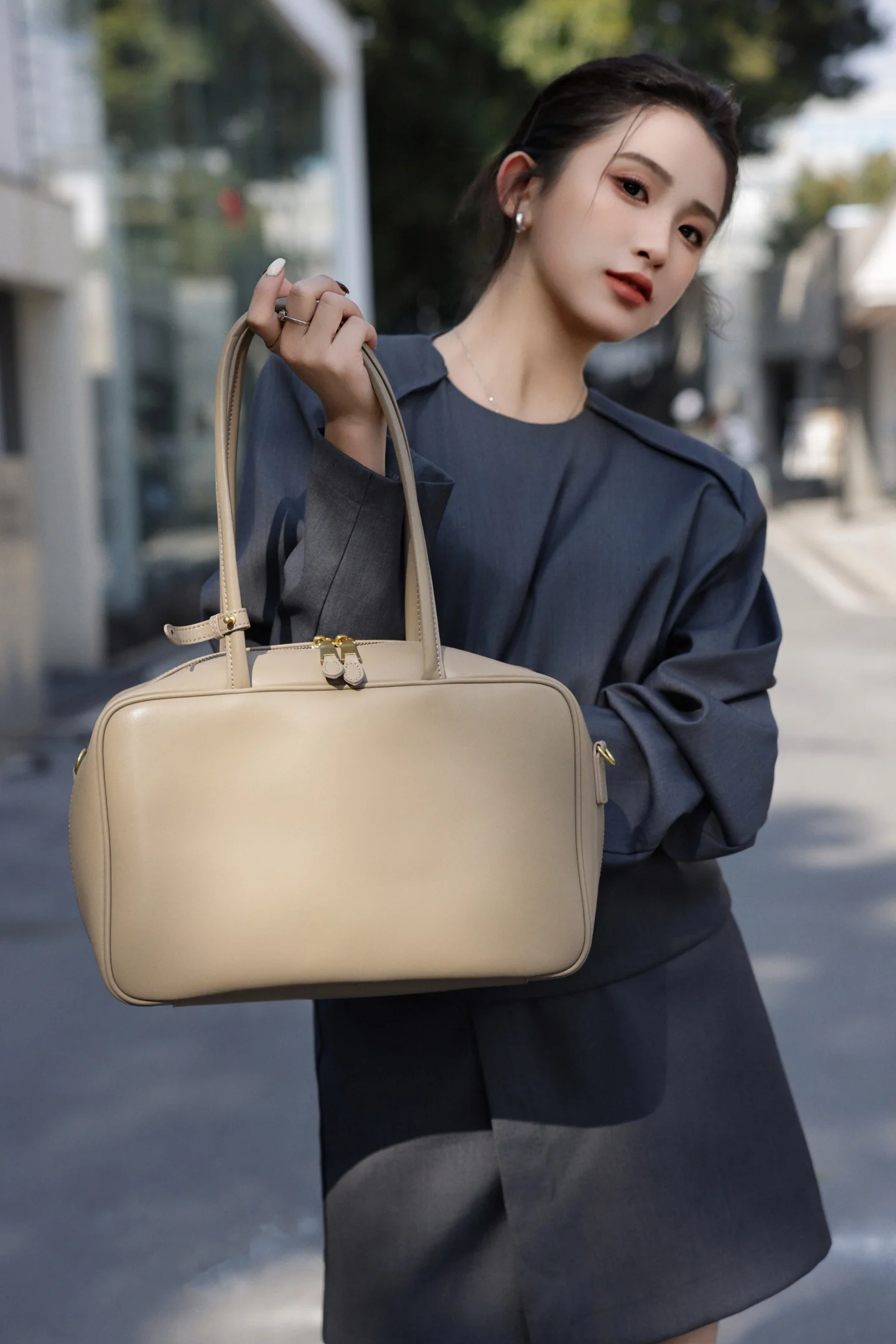 Handbags for Women 2026 New Autumn and Winter Crossbody Bags Niche Genuine Leather Women's Bags Single Shoulder Small Square Bag Bowling Bag