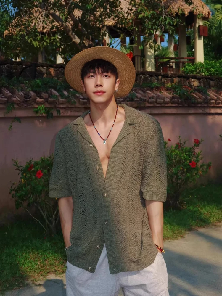 Vintage Cuban Collar Hollow-out Knit Short Sleeve Shirt for Men, Summer Hawaii Beach Vacation Loose Breathable Casual Top