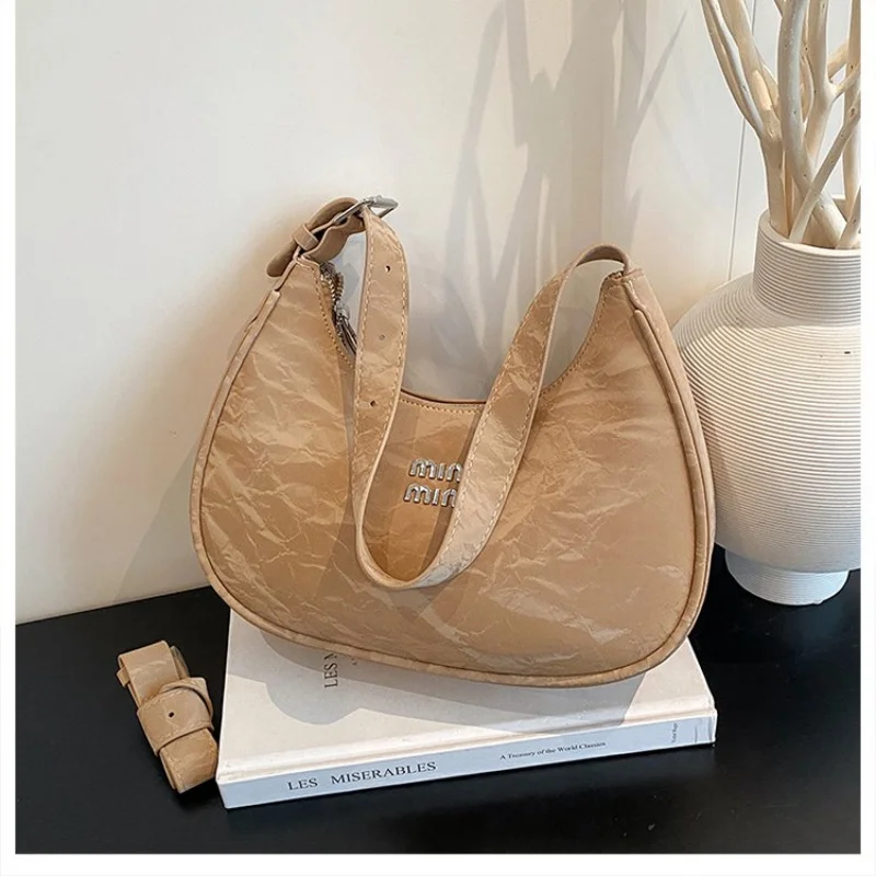 

High-End Ladies Handbag Made Of Village-Printed Leather Featuring Trendy Paris Spacious Soft Daily Refined Style