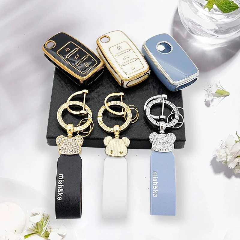 Exquisite car keychain with high-end pink violent bear artificial diamond, keychain case with soft TPU keycase, Volkswagen/Lavid