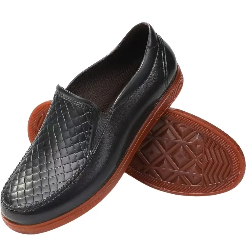 Men's New Low Top Slip On Rain Shoes Soft Sole Non Slip Round Toe Flat Sole Waterproof Kitchen Work Shoes Car Wash Shoes