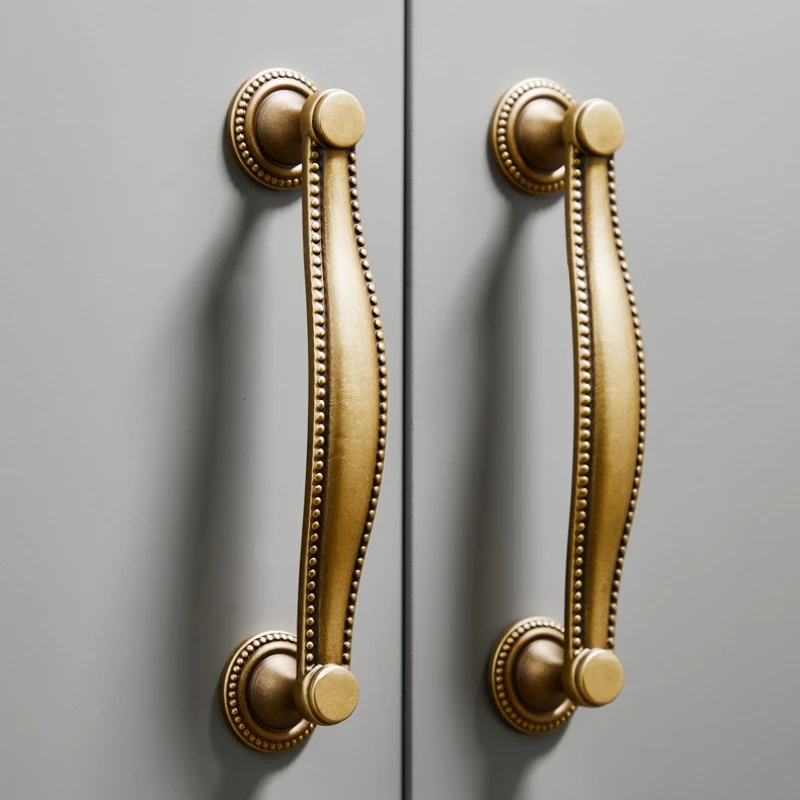 BCD-خزانة المطبخ الأمريكية تسحب مقابض درج نحاسي قذيفة صلبة ضوء فرنسي فاخر مقابض باب خزانة الملابس الأجهزة والأثاث