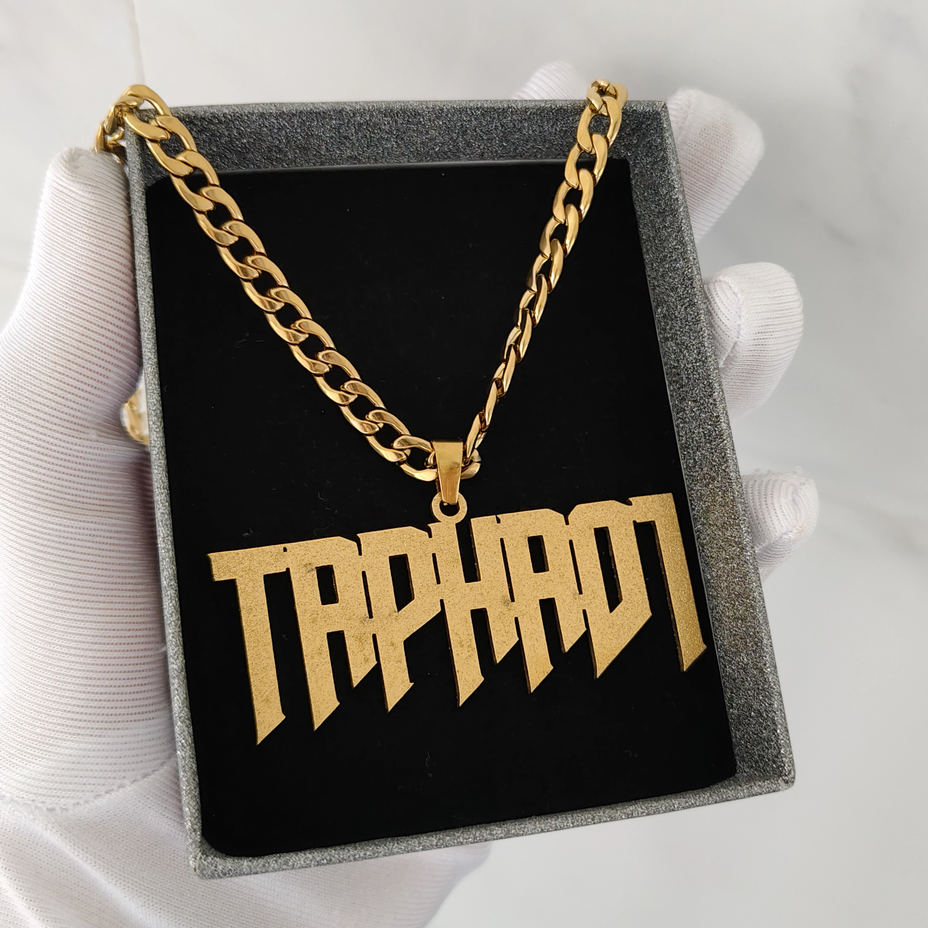 

DHQH Wholesale Personalized Name Matte Customized Letter Matte Necklace Valentine's Day Commemorative Gift Factory Direct Sales