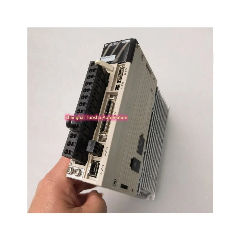 

YASKAWA SERVO DRIVE SGDV-2R8A01A