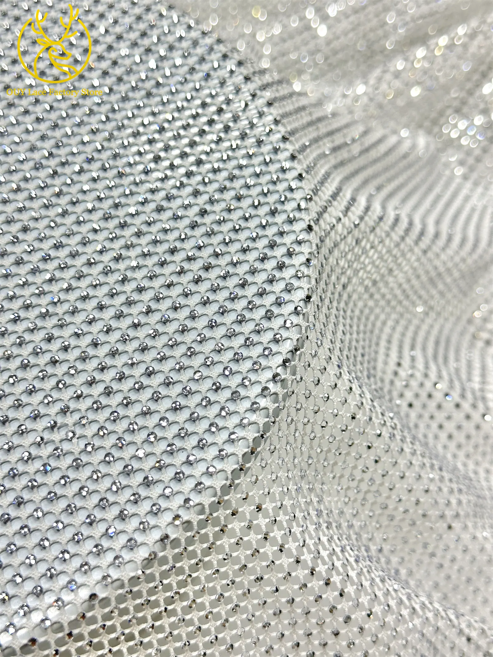 Modischer Österreichischer Diamant-Spitzenstoff 2026 Hochwertiger Kristall-Verzierter Stoff für Afrikanische Abendkleider Nähstoff – Detail 10