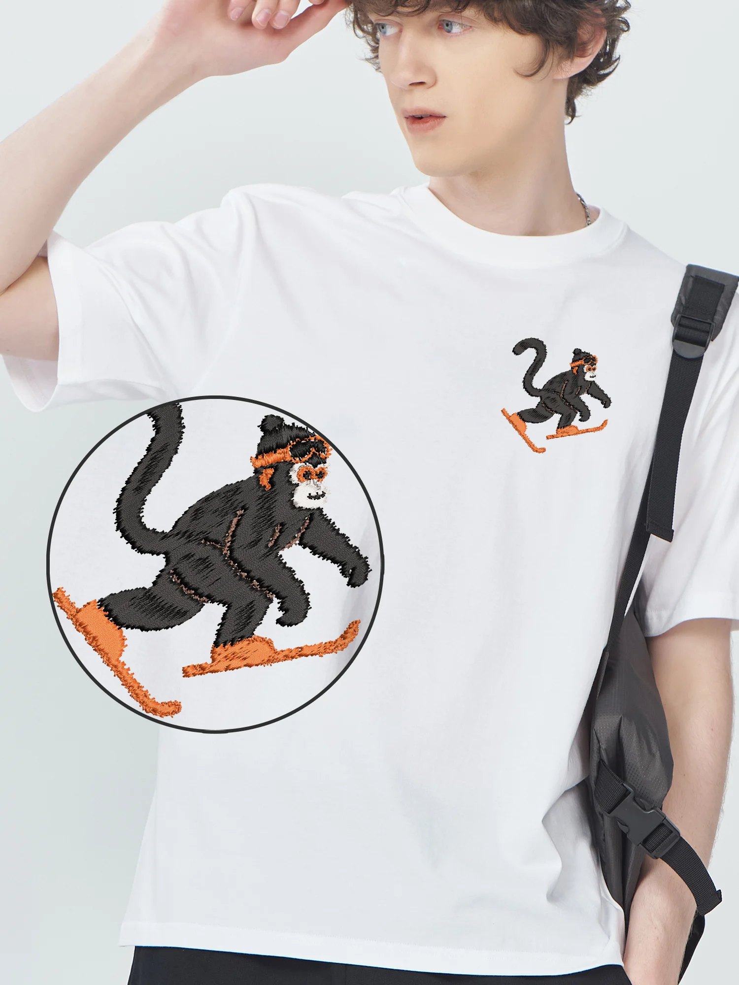 

Latest Embroidered T Shirts Monkey Skiing Graphic T-Shirt Men Cotton High Quality Comfortable Designer Embroidery Clothes