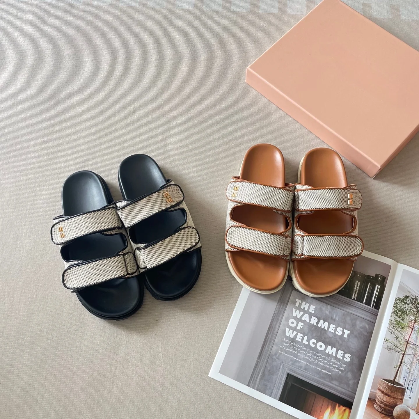 

2026Designer fashion versatile one-strap sandals new model with magnetic fasteners multicolored slip-on sandals