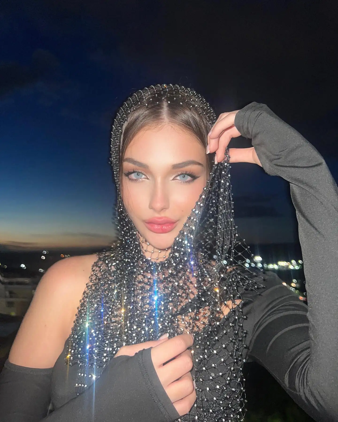 

Блестящий сетчатый головной убор с пайетками и стразами, маска-капюшон, шарф-накидка, покрытие для лица, в стиле бохо, для фестивалей, вечеринок, клубов, женский модный аксессуар