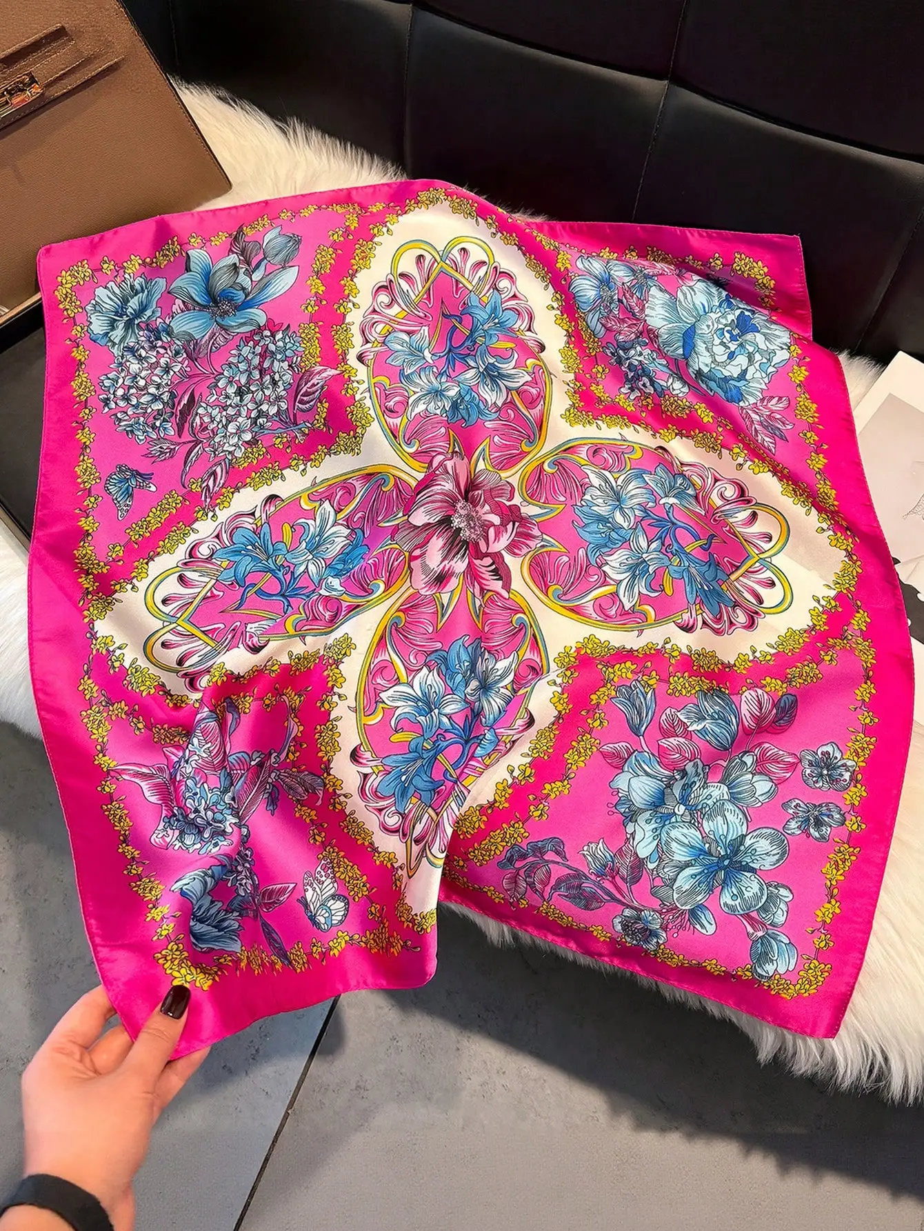 

Elegant Floral Print Bohemian Square Scarf Unisex Bandana For Casual Streetwear Headband Sun Protection