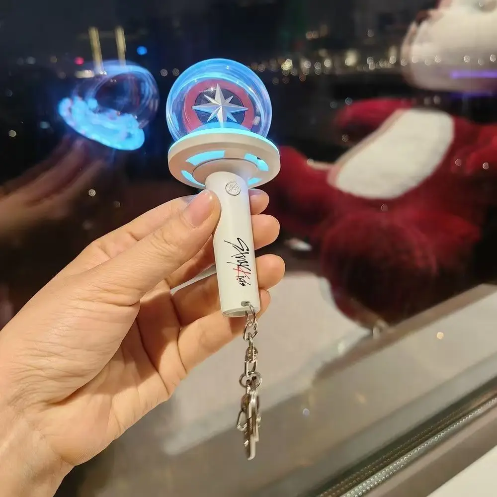 Mini porte-clés lumineux Kpop Straykidss, version officielle 2, version 1, mini bâton lumineux, porte-clés, pendentif, cadeaux