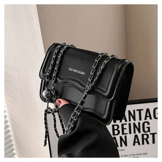 New Black Chain Girl Woman Messenger Trend Shoulder OL Bags PU PVC Leather Women Lady Shining Handbag Purses Small Bag