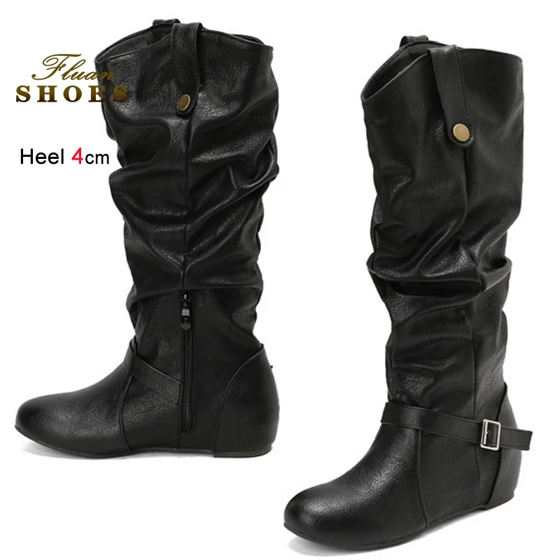 

Черные женские рыцарские сапоги на молнии с внутренним приподнятым каблуком 4 см, круглые сапоги до колена из искусственной кожи с пряжкой на ремне, плиссированная женская обувь, размер 46