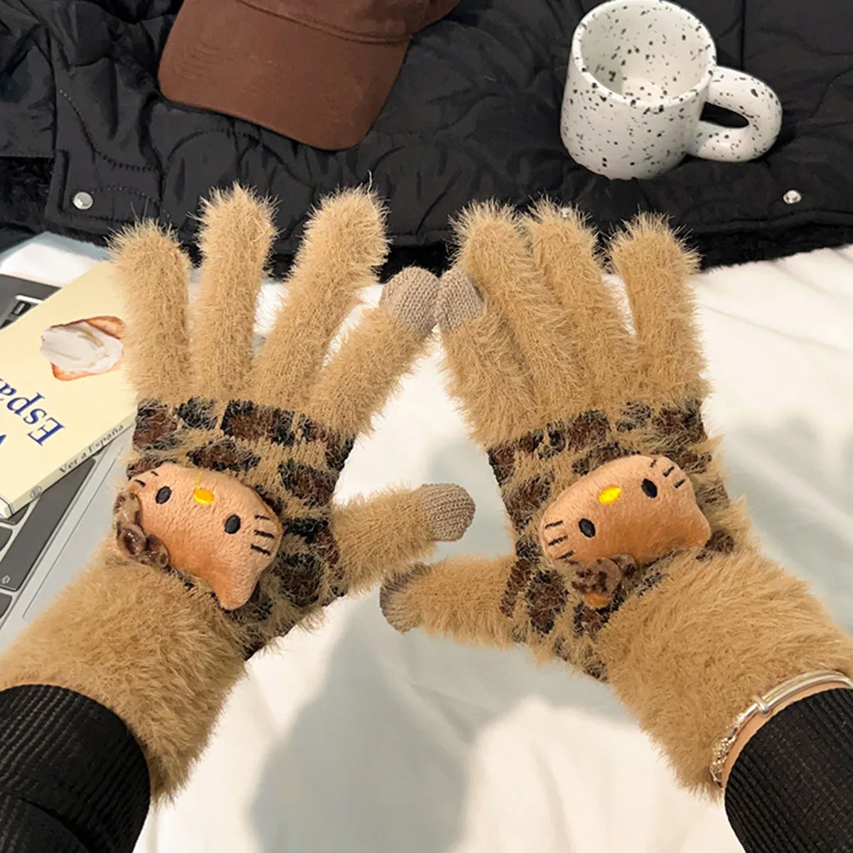 لطيف كيتي الكرتون محبوك أفخم خمسة أصابع قفازات HelloKitty لطيف الكرتون القطيفة قفازات هدية عيد الميلاد