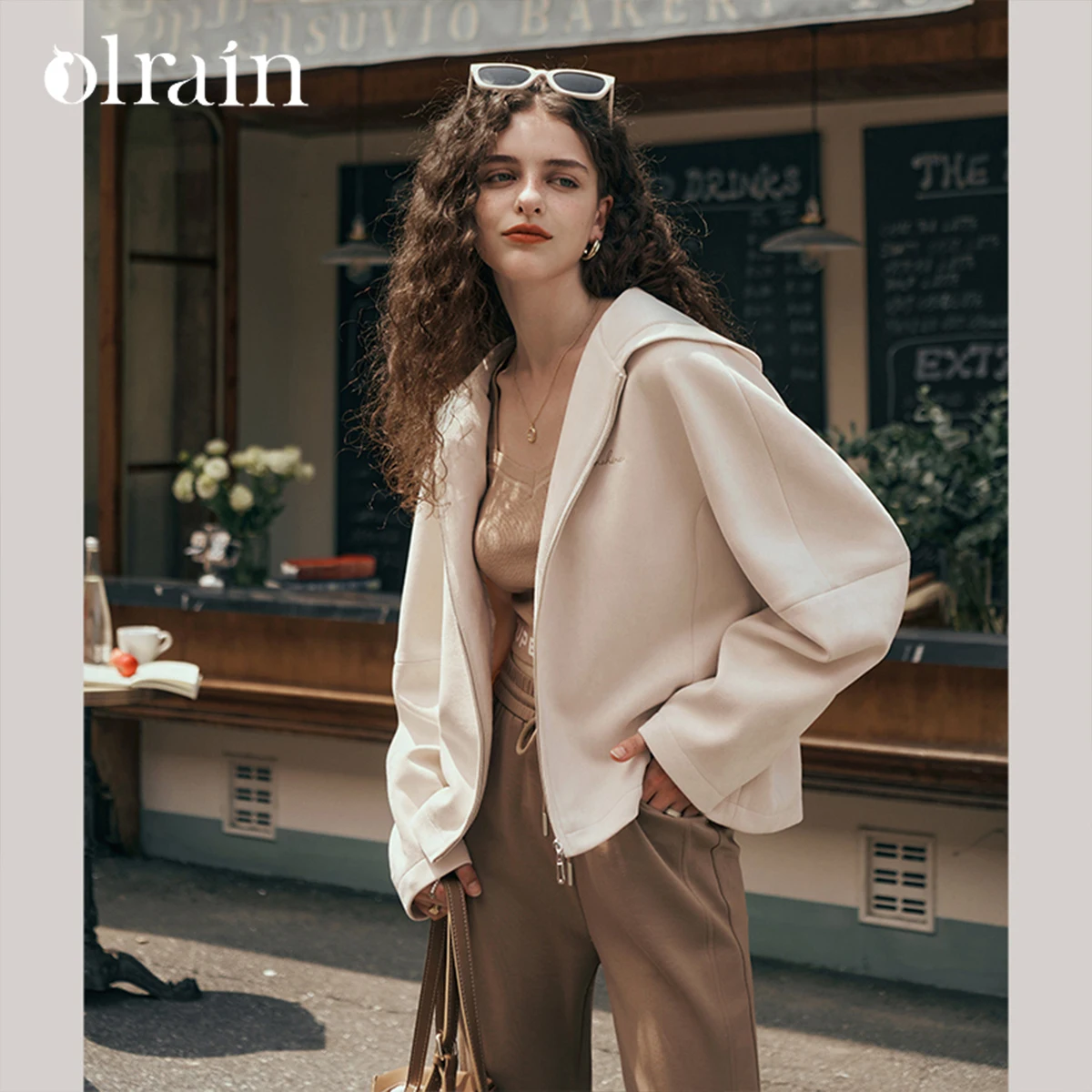 

OLrain Suede Hooded Short Hooded Coat for Woman 2026 Solid Casual Loose-fit Drop-Shoulder Sweatshirt Embroidery GO57QW85011