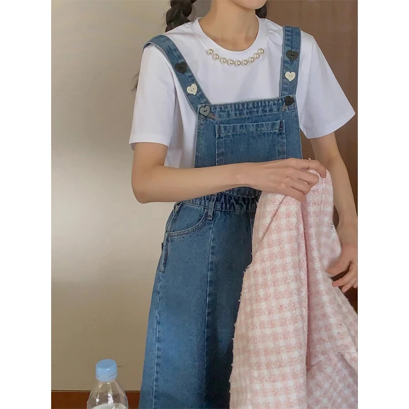 acão Jeans E Vintage com Botões de Coração Decorativos na Cintura, Modelagem Ajustada e Emaecedora, Vestido Midi ...