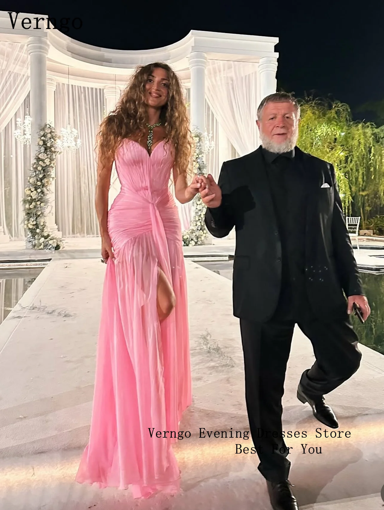 Verngo Rosa Abendkleid, elegantes, herzförmiges Maxi-Abschlussballkleid in A-Linie, fließendes, handgefaltetes Seiden-Abschlussball-Partykleid, individuell gestaltet