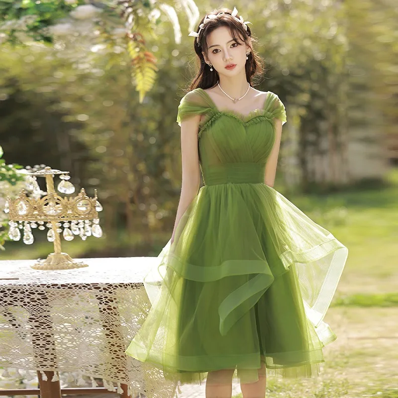 

2026 New Women's Summer Green Sexy One Shoulder Dress, Fashionable and Slimming, Suitable for Wearing in Ordinary Times