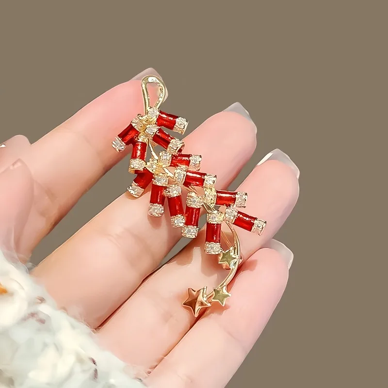 Red festive firecracker brooch, niche retro chest flower, exquisite, simple, versatile, high-end suit pin accessory