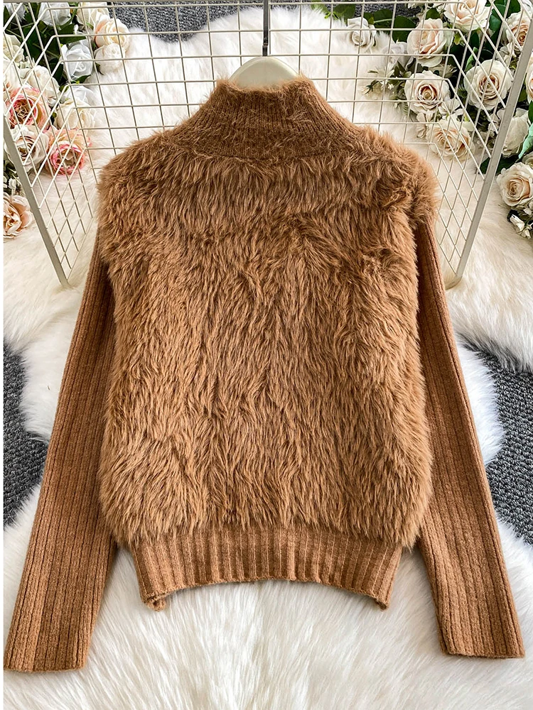 เสื้อคาร์ดิแกนถักไหมพรมผู้หญิง สีน้ำตาล แต่งขนเฟอร์เทียมแบบฟ็อกซ์ ซิป คอตั้ง ทรงเข้ารูป รุ่น CG023