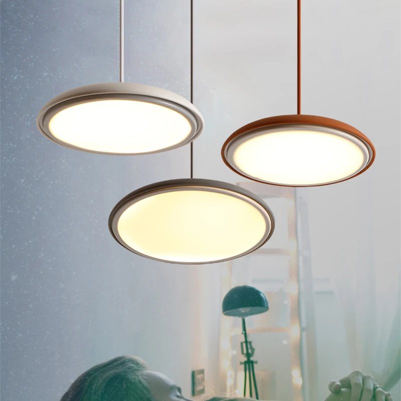 Lampe LED suspendue au design moderne macaron, luminaire décoratif d\'intérieur, idéal pour une cuisine, un restaurant, une boutique ou un hôtel