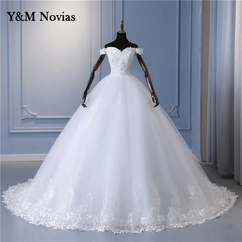 Y & M-Frisado Barco Pescoço Fora Do Ombro Vestido De Noiva, Vestidos De Casamento Branco, Apliques De Renda, Comprimento Do Pavimento ou Trem, Vídeo Real