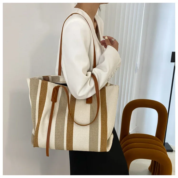 

Korean Version of Large-capacity Women's Shoulder Bag Women's 2024 New Simple Vertical Stripe Casual Tote Bag Fashion Handbag