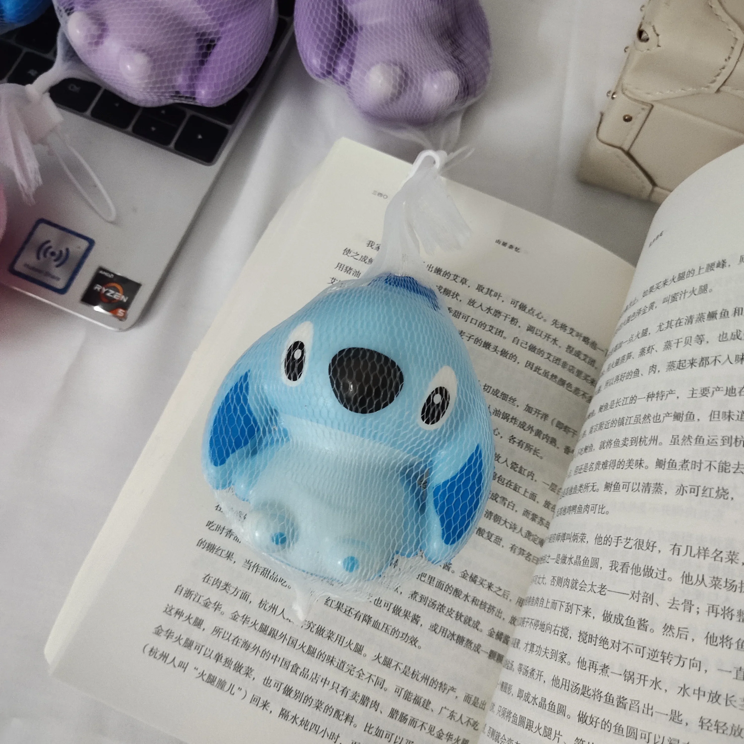 Disney Stitch Duży rozmiar Squishy Powolne odzyskiwanie Zabawka Student Chłopiec / Dziewczynka Lalka Prezent Odstresowujący Figurka