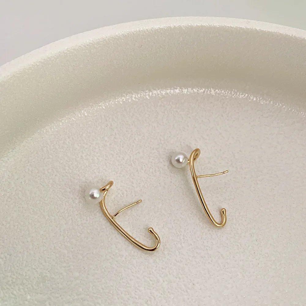 Trendy Jewelry 2024 Trend New European and American Design Snake shape Metal Clip Earrings For Women Fashion Accessories