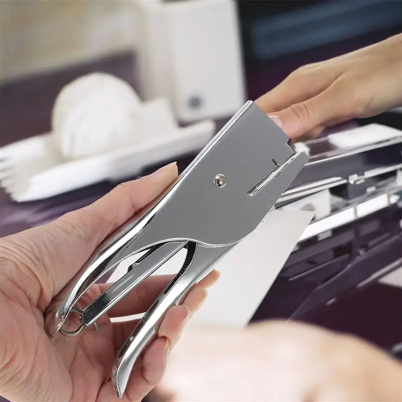 1pc 20 Sheets Plier Stapler No-Jam Hand Grip Metal Stapler Manual Save Effort Stapler Without Stitching Needle Desktop Stapler