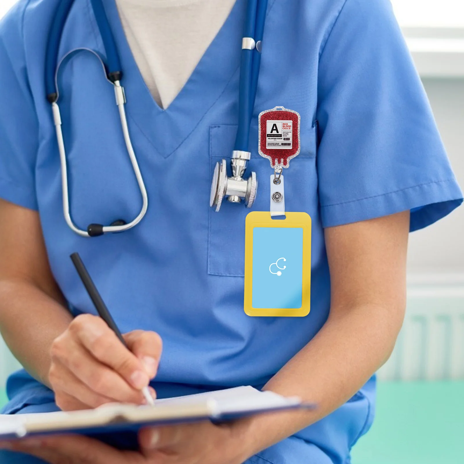 Robuster, einziehbarer Ausweisclip, Krankenschwester-Ausweishalter, multifunktionales Cartoon-Namensschild-Zubehör für den Einsatz im Krankenhausbüro