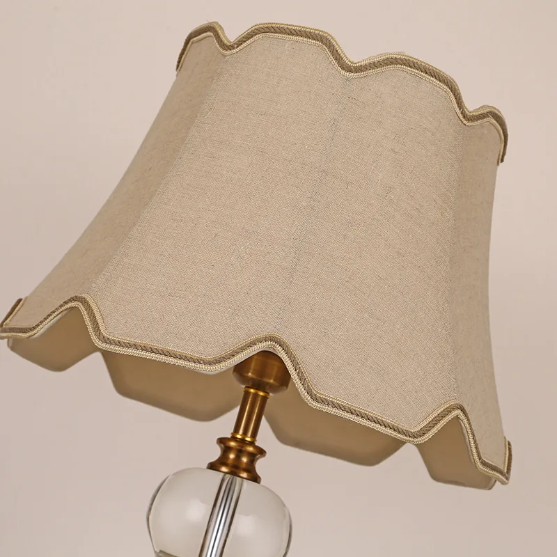 Alta gama, aleación de zinc, estilo europeo, moderno, simple, lámpara de escritorio, dormitorio, mesita de noche, piso