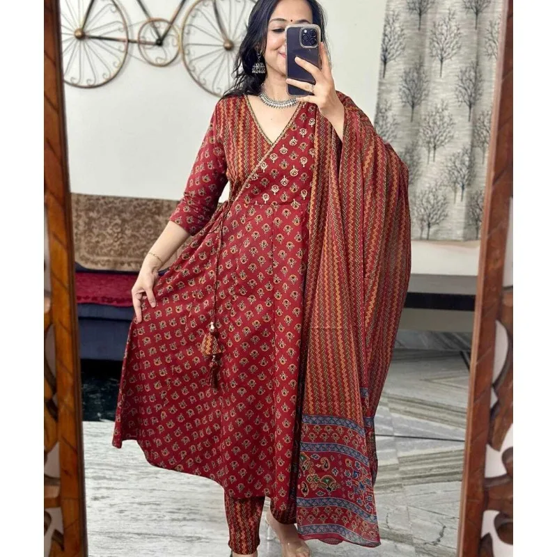 

Wedding Party Wear Indian Handmade Printed Work Women Kurti Palazzo Dupatta Suit