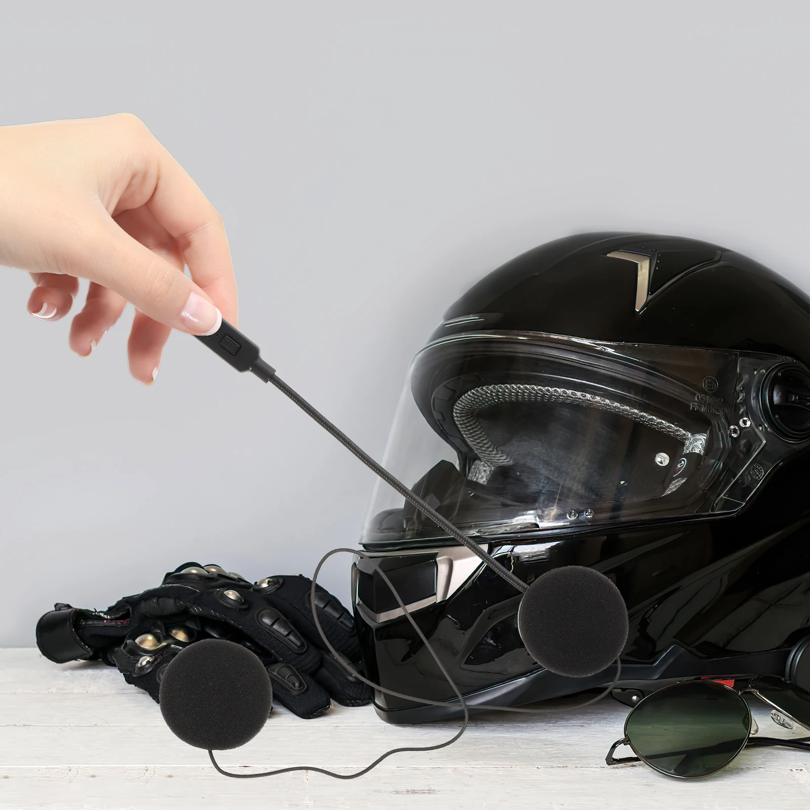 

1pc Motorcycle In- Wireless Earphone With Mic For Rider Cyclist Durable Superb Sound Long Life