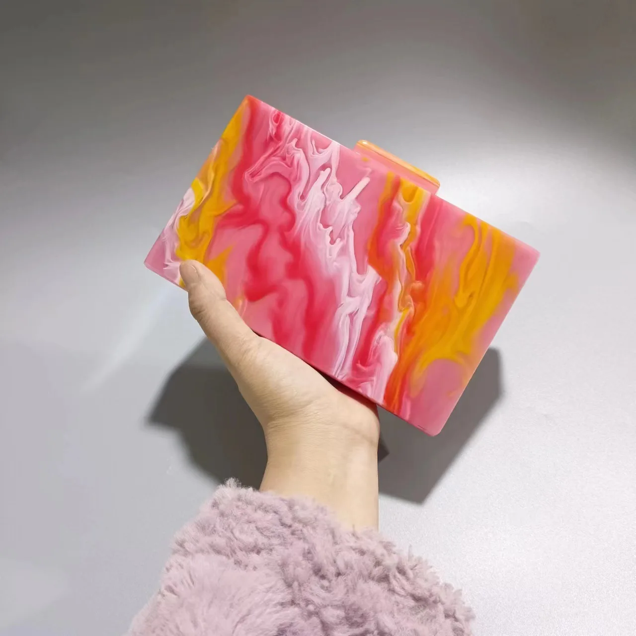 New Fashionable Women's Painted Acrylic Evening Clutch Shoulder Crossbody Chain Bag for Special Occasions Ladies Handheld Bag