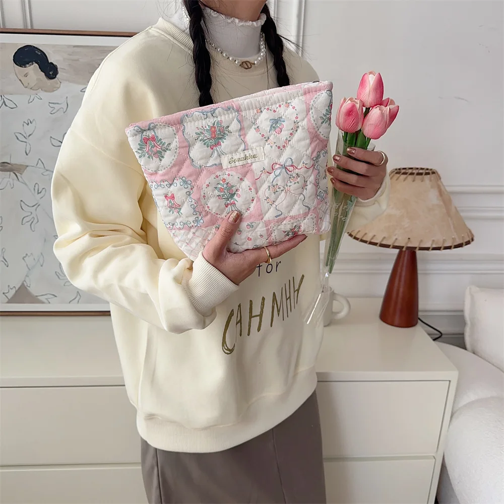 Vintage Printing Flowers Cosmetic Bag Clutch Bag Large Makeup Organizer Bags Cosmetic Pouch Women Cute Toiletry Beauty Case