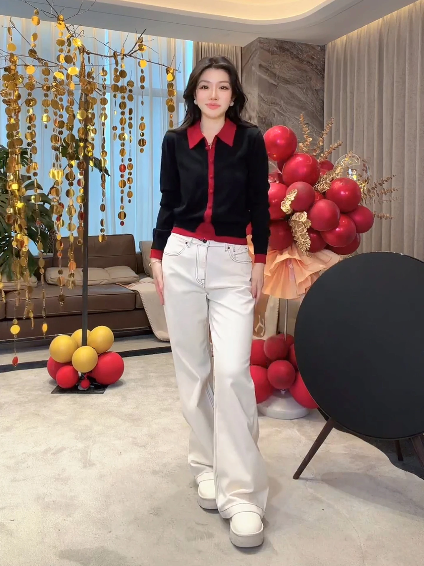 

Элегантный вязаный свитер с V-образным вырезом из высококачественной мериносовой шерсти и шелка от Old Yang ME – модный универсальный эстетичный топ для женщин