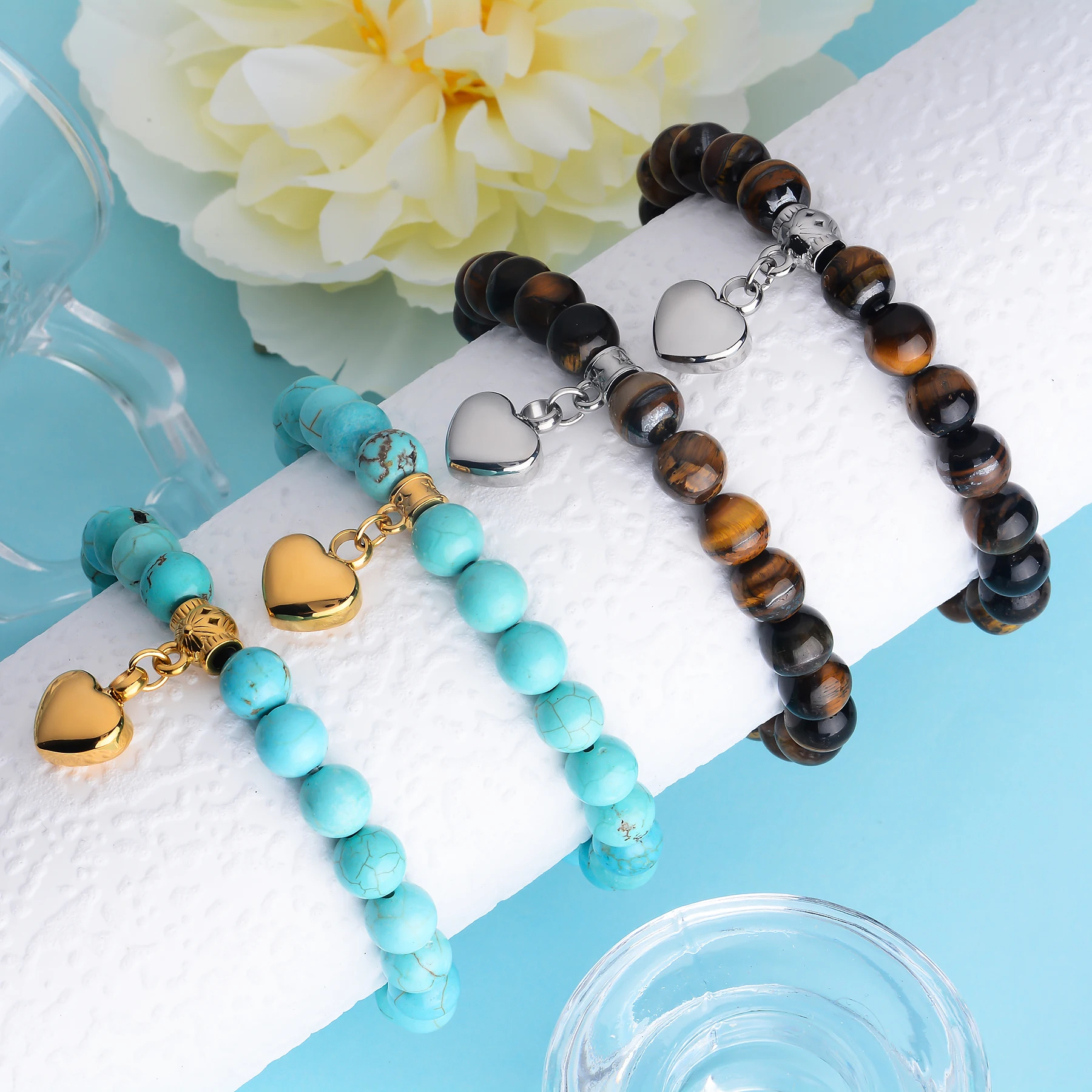 Herzförmiges Urnen-Armband aus Edelstahl mit türkisfarbenen Perlen, dehnbares Armband für Asche, Geschenk für Frauen – Detail 11