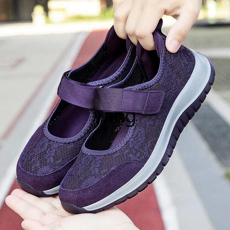 LMM women's summer breathable elderly mother shoes are not tired, soft soles are comfortable