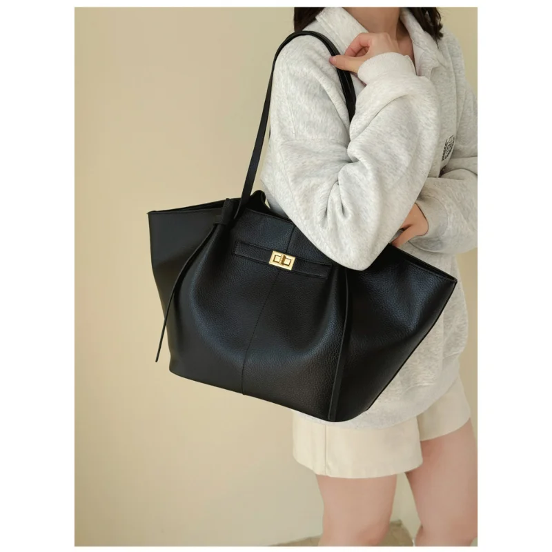 2026 Yeni Yarasa Şeklinde Kadı - Women Bags 2026 Trends incelemesi ve fiyatı