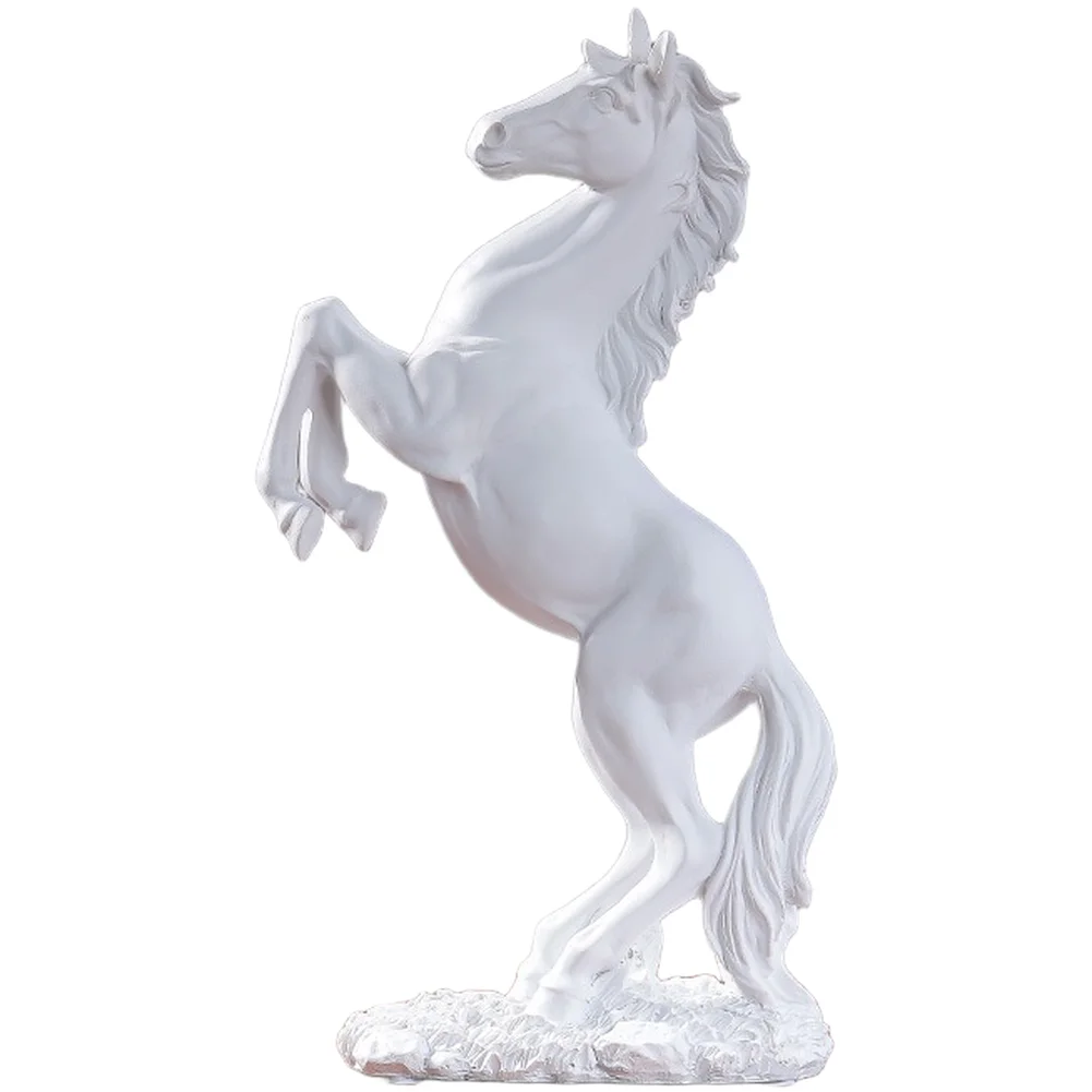 European Style Resin Horse Statue for Home Office Decor Symbolic for sculpture for Success and Prosperity Synthetic Material