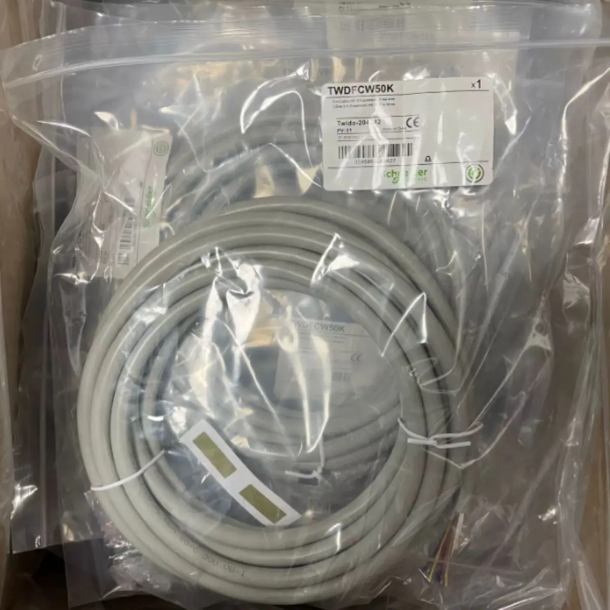 

Pre-formed cable - for I/O extension - Twido - 5 m TWDFCW50K