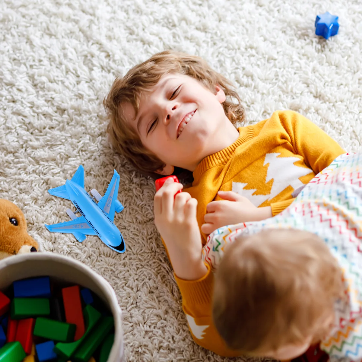 子供のためのプラスチック製の飛行機モデル,男の子のためのおもちゃ,飛行機のシミュレーション,12個