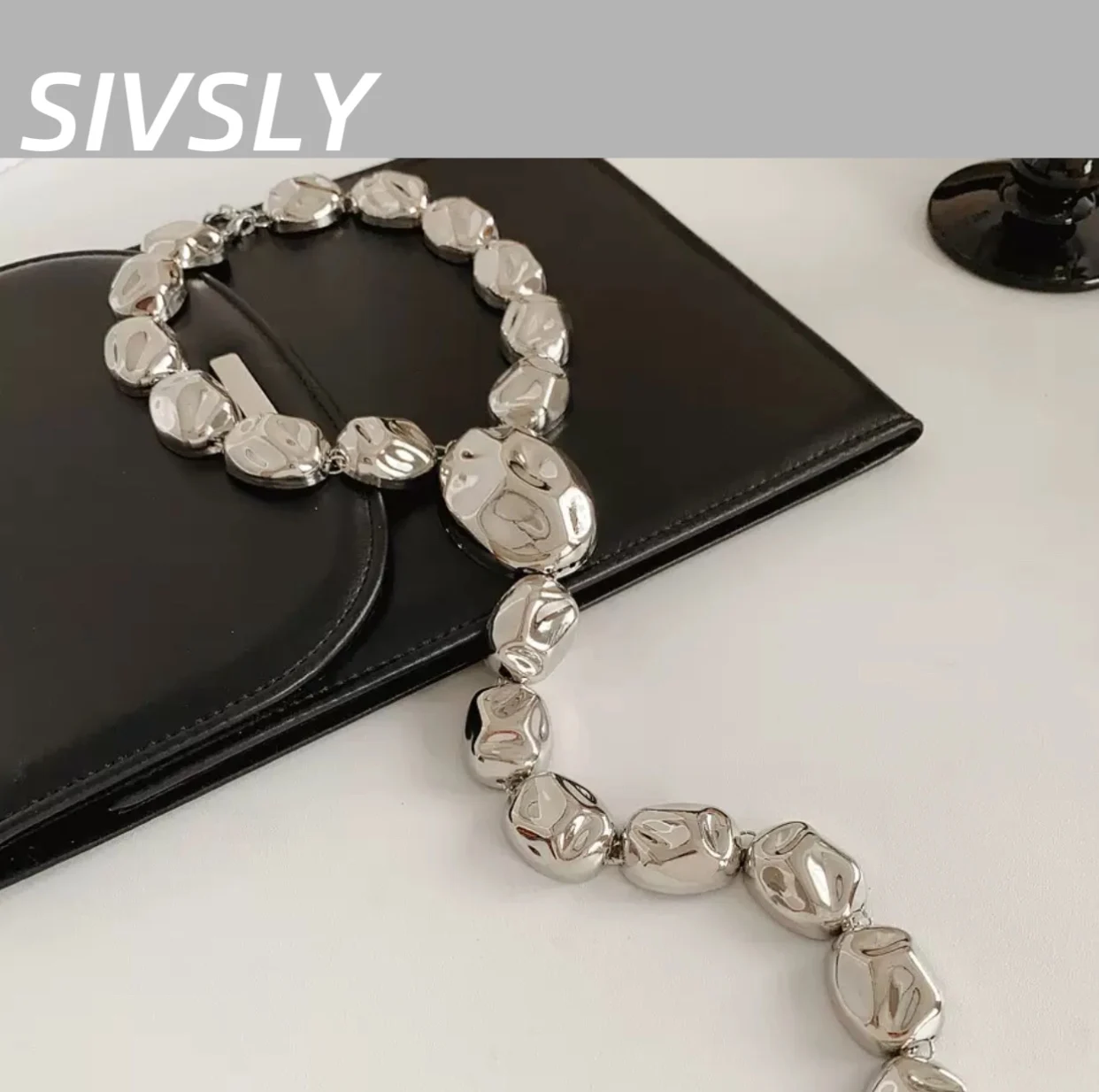 

European and American luxury design sense Y-shaped necklace fashion collar chain retro high-end sense men's and women's