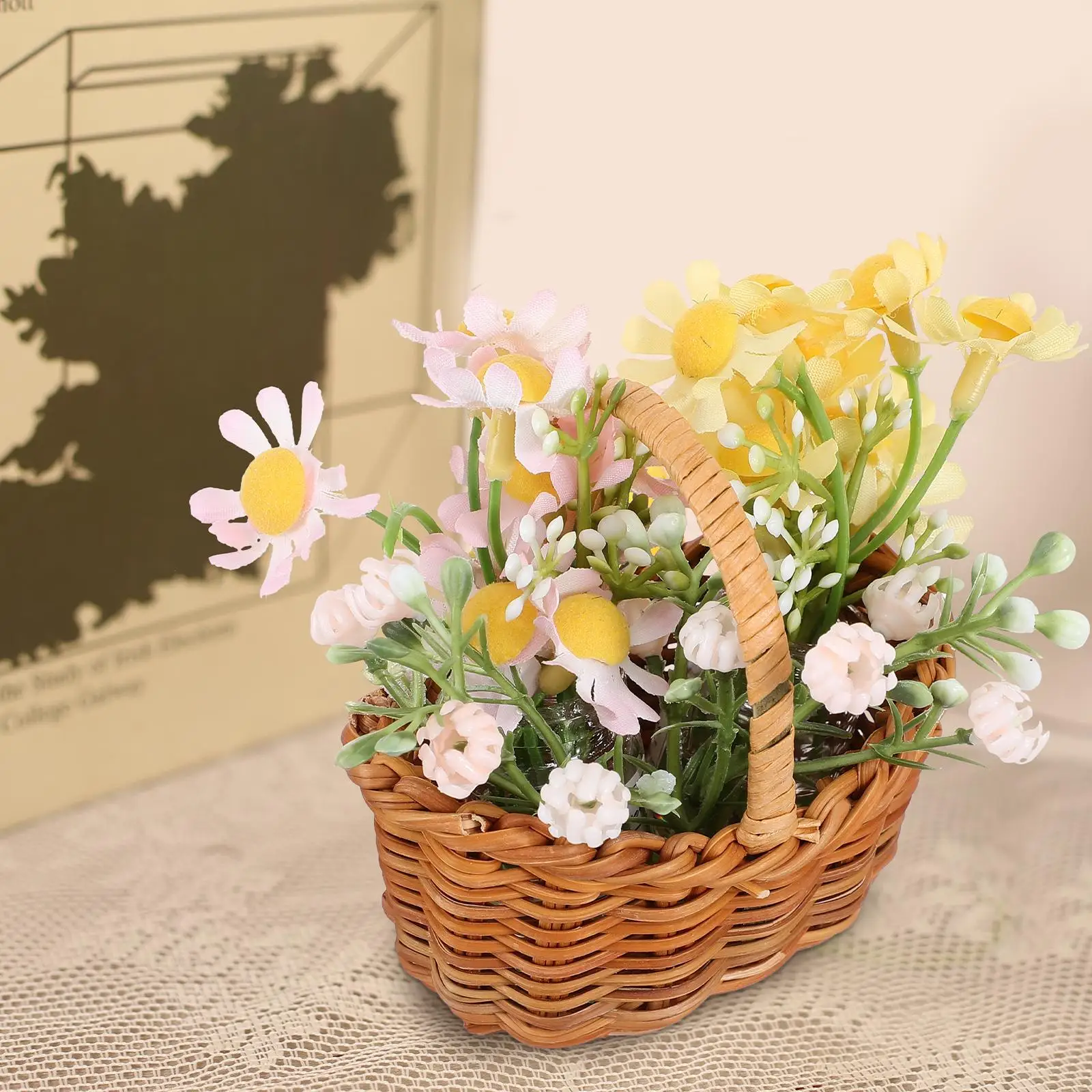 2Pcs Mini Rattan Flower Baskets Woven Handle Tiny Basket Small Picnic Decor Rustic Home Wedding Garden Desk Restaurant Storage