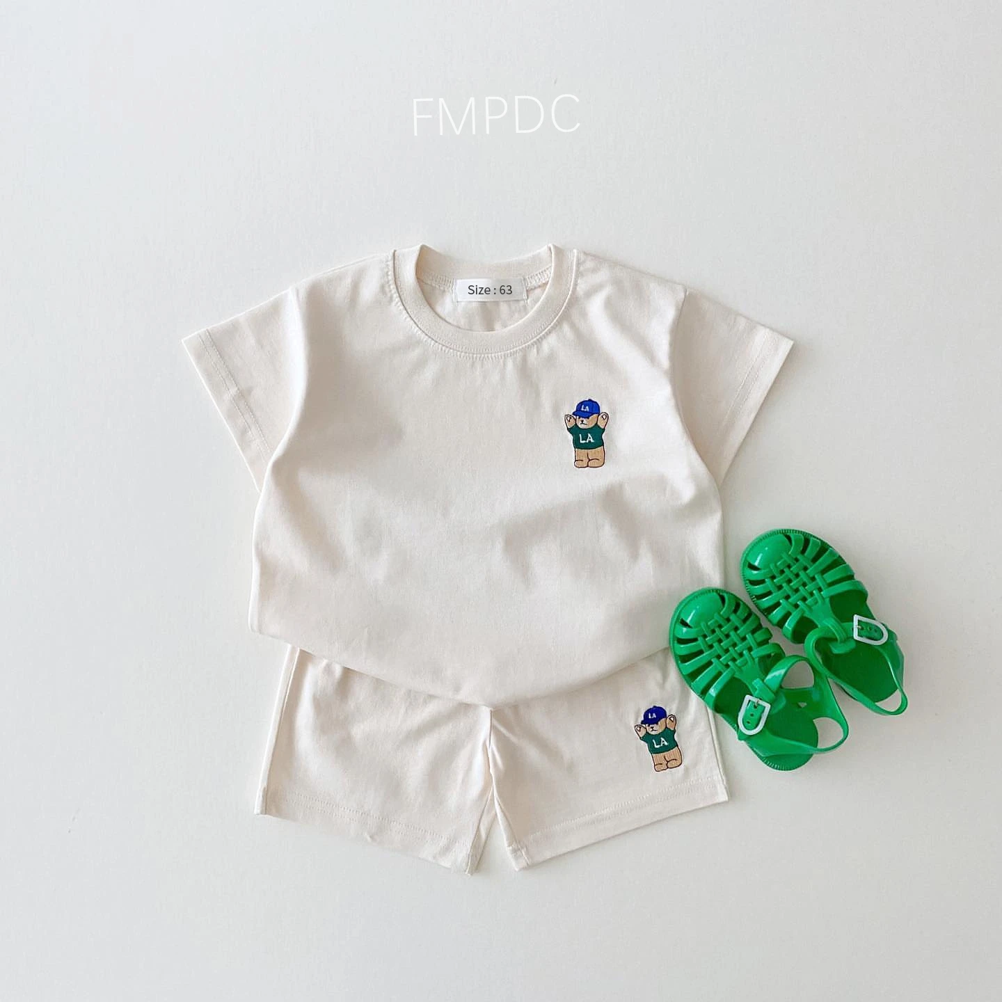 2023 Summer Korea Baby Clothes for Boys Set Embroidered Bear Badge Tees T shirts+Loose Shorts 2Pcs Infant Toddler Gilrs Clothes