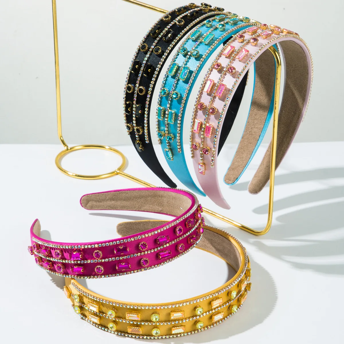 tiara-de-veludo-com-cristais-geometricos-duplos-e-strass-brilhantes-–-acessorio-moderno-para-cabelo-feminino-urbano